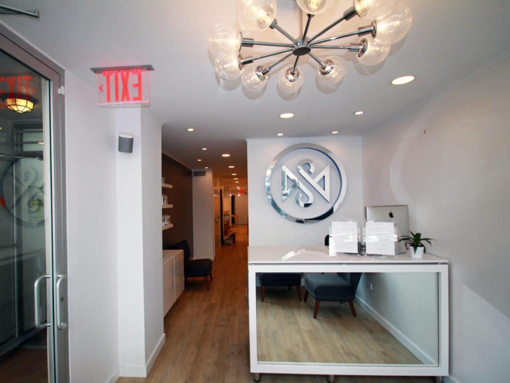 Silver Mirror Facial Bar NYC - Lobby